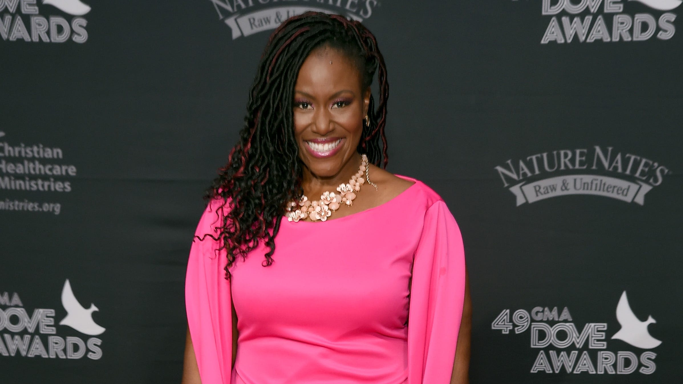 Mandisa honored as former 'American Idol' contestants reunite for tribute to the singer