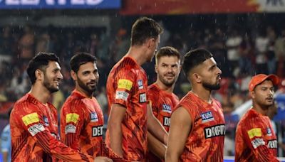 SRH Qualify For Playoffs After Rain Washes Out GT Match | Sports Video / Photo Gallery