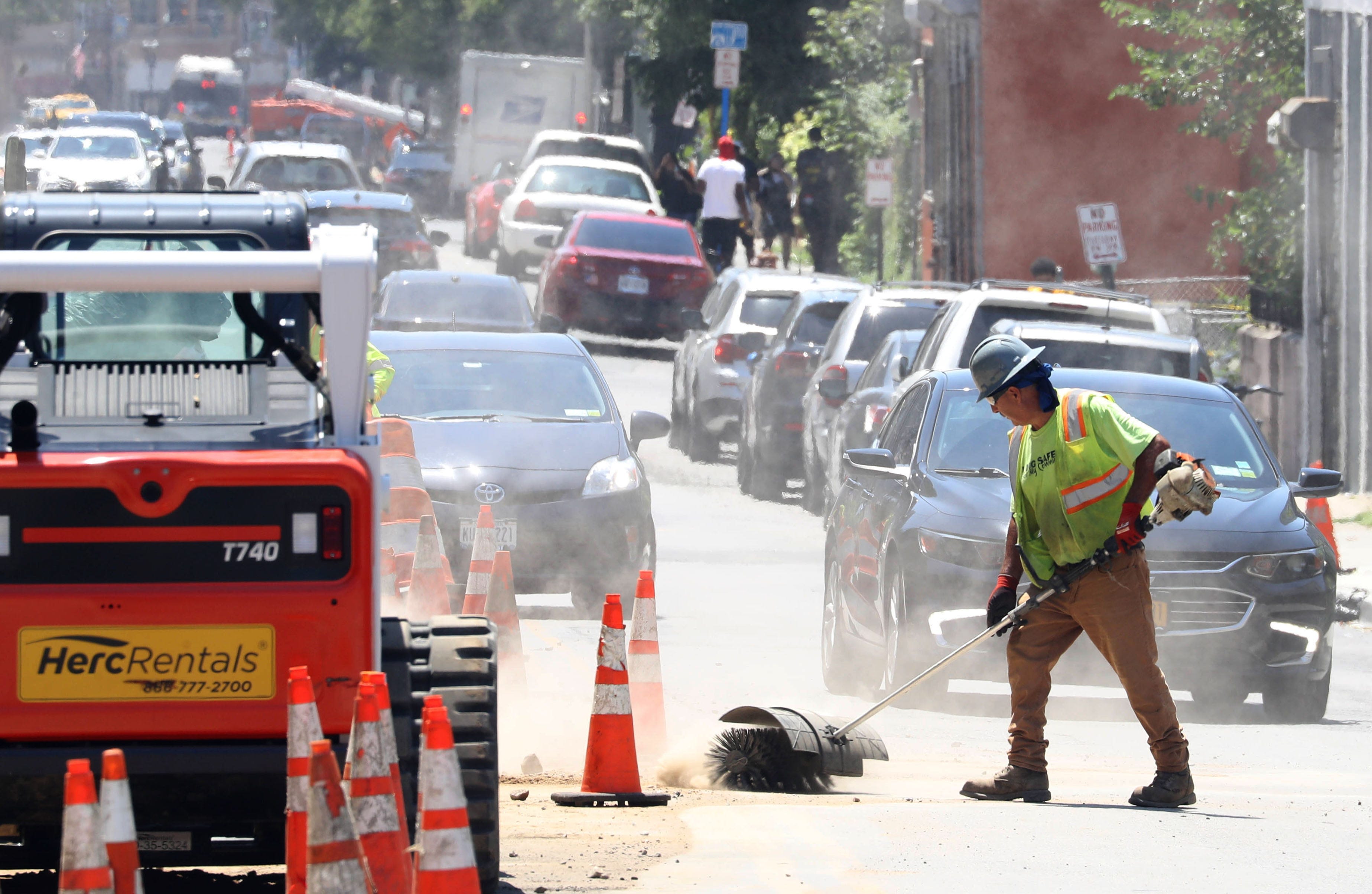 A boss asks you to work outside in heat wave. What are your rights in NY?