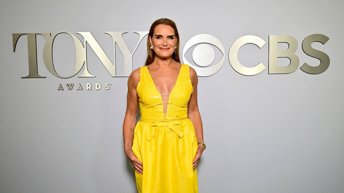 Brooke Shields Wears Crocs for 2024 Tony Awards: Photos