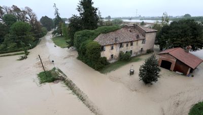 Floods in Central Europe threaten new areas. Heavy rains also flood parts of Italy