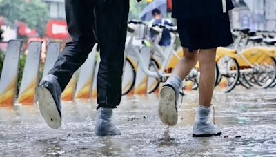 國家級警報響了！「大雷雨」突襲高雄、台南 暴雨警戒範圍區出爐