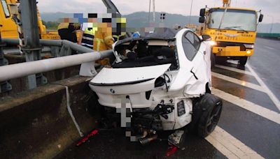 南投大雨 國道3號BMW轎車撞休旅車、車體變形3人輕重傷