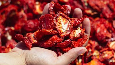 How to Make Homemade Sun-Dried Tomatoes