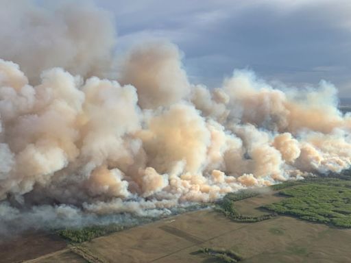 Western Canada blazes cause evacuation orders, air quality concerns