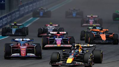 Checo Pérez se rezaga para el GP de Miami en el dominio de Max Verstappen