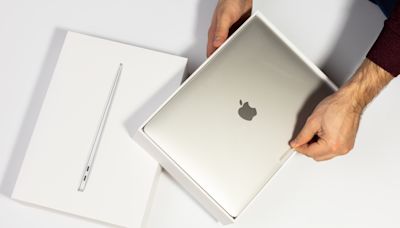 ¿Por qué está tan barata esta MacBook? Su precio es como si fuera de segunda mano, pero es totalmente nueva
