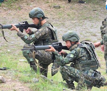 137旅後備軍人首參野戰射擊 有望於漢光40驗證常、後防衛 - 自由軍武頻道