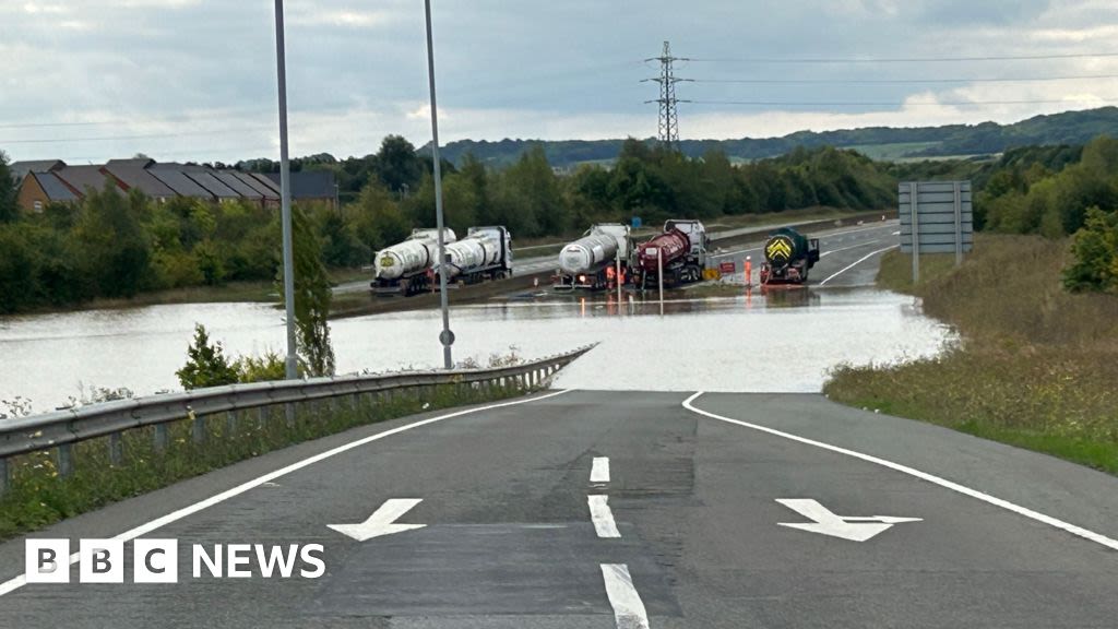 A421 flooding: Tankers brought in after pumping station floods