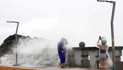 午後雷陣雨還比較強！他質疑「南部亂放假」？網點名1縣巿：最不該放