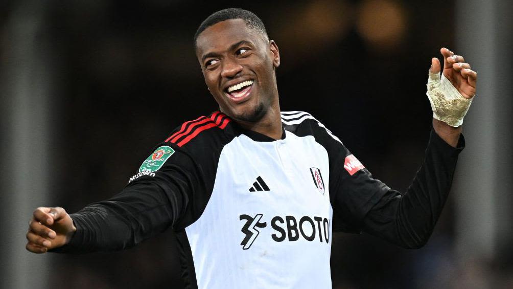 Chelsea sign Fulham defender Adarabioyo