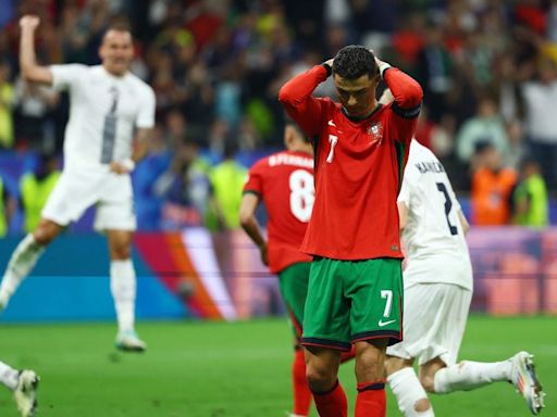 En medio del tiempo extra: Cristiano Ronaldo rompe en llanto por fallar un penal clave con Portugal - La Tercera