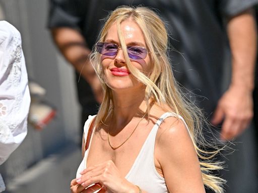 Sienna Miller craque pour le sac de l’été, et il est signé Sézane