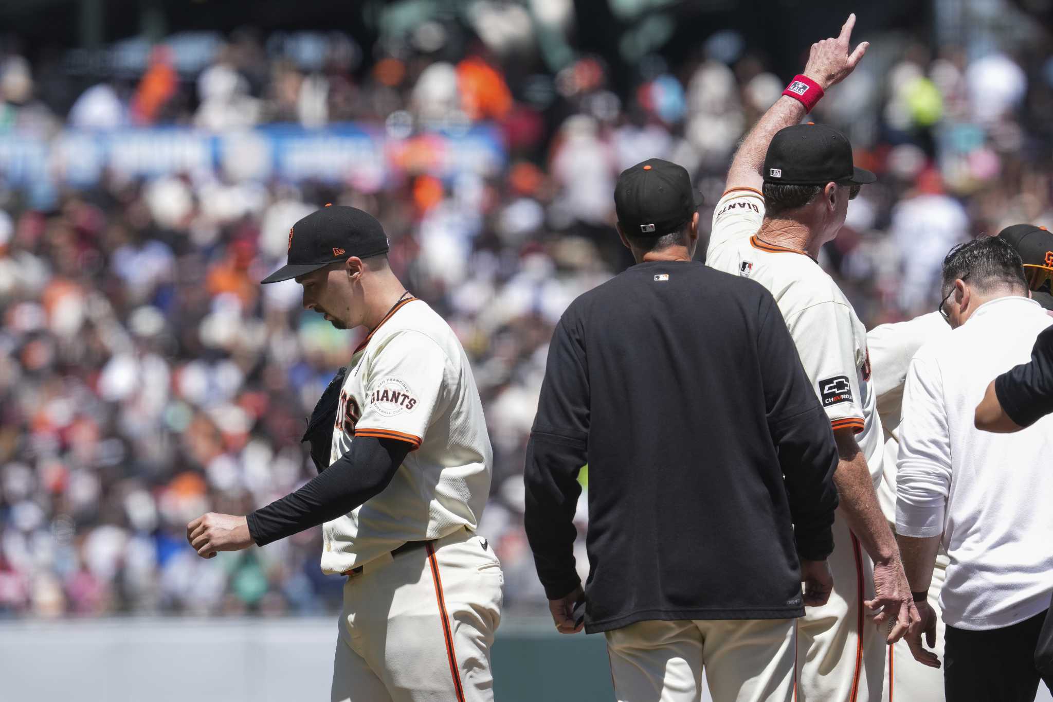 Giants send 2-time Cy Young winner Blake Snell to injured list, activate OF Michael Conforto