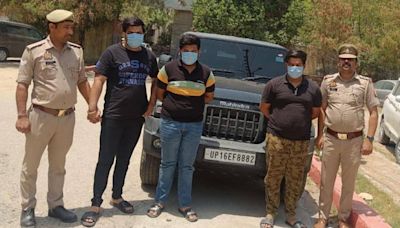 Three arrested for ramming car into three cops in Noida