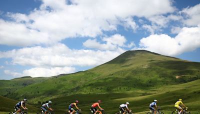 Pogacar gana en Plateau de Beille y amplía su ventaja en el Tour de Francia