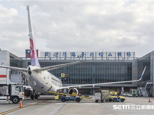 快訊／雷雨狂炸！松山、嘉義機場暫停地面作業 部分航班延誤