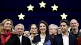 "Ni résignation ni démission": comment Renaissance veut se mettre "en ordre de bataille" pour les européennes