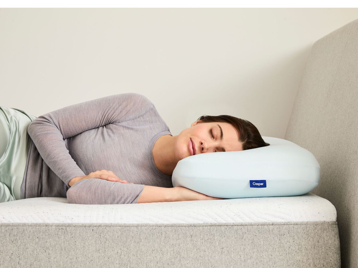 Casper Hybrid Pillow with Snow Technology Review 2024