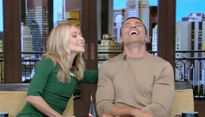 Kelly Ripa suggests she and Mark Consuelos have "separate bathrooms" after ranting about his "irritating" flossing on 'Live'