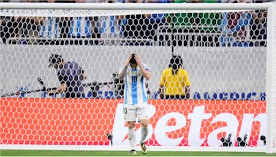 Video: así fue la reacción de Antonela Roccuzzo cuando Lionel Messi erró el penal ante Ecuador