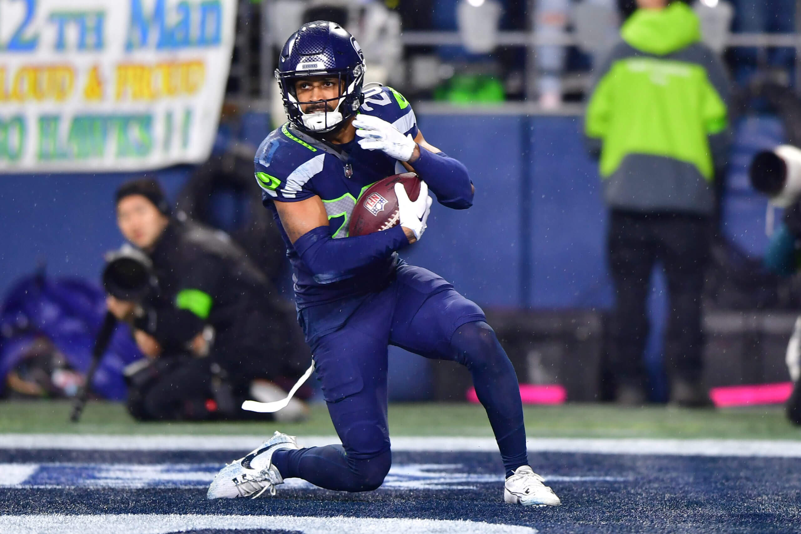 Seahawks, Julian Love agree to 3-year extension