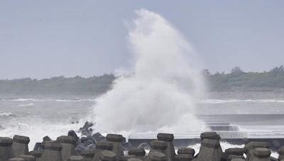 Taiwan shuts schools and offices ahead a direct hit from powerful typhoon