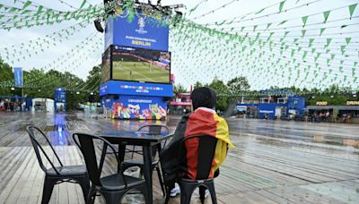 Berliner Fanzonen nach Unwetterwarnung wieder geöffnet