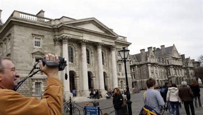 Protesta filo-palestinese invade il campus del Trinity a Dublino