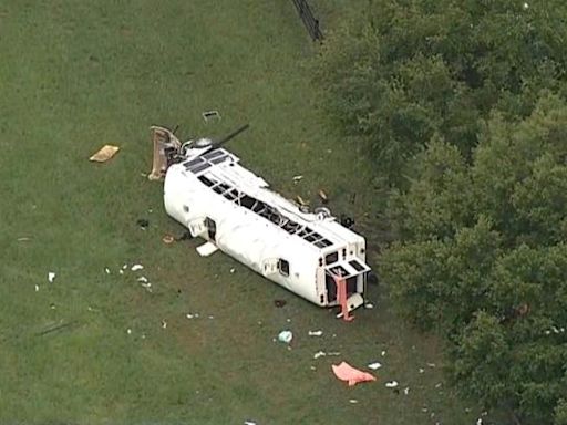 De Oaxaca, 2 de los 8 trabajadores agrícolas fallecidos en accidente de autobús en Florida