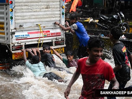 Mumbai Rains Live Updates: Parts of city record over 200 mm of rainfall; Navi Mumbai sounds high tide alert