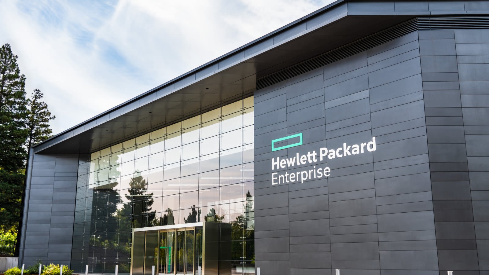 Whoa! HPE Stock Is the Top Tech Pick You Didn't See Coming.