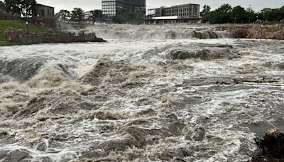 TenHaken issues emergency declaration as flood forces untreated wastewater into Big Sioux River