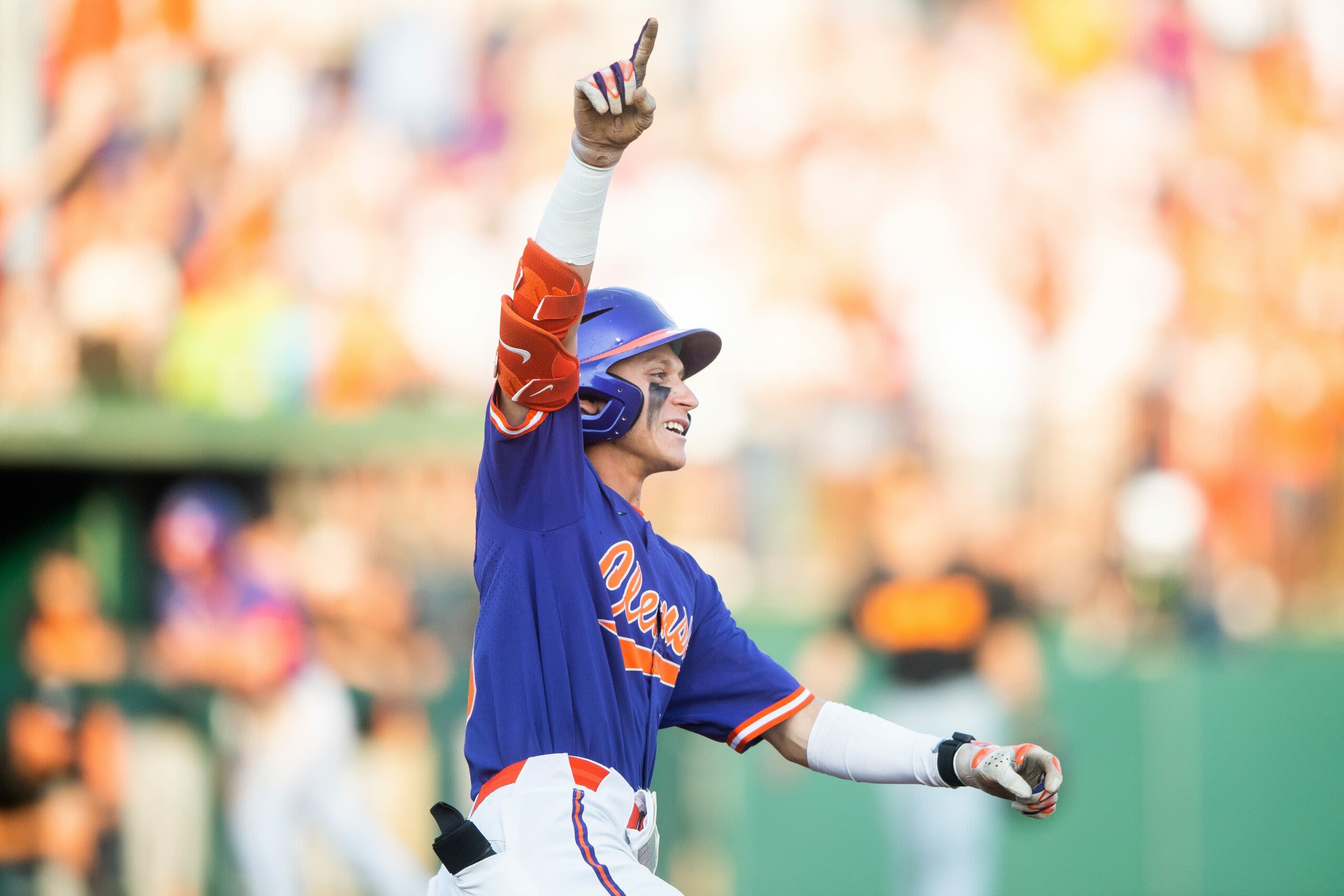 ‘Cardiac Cats’ strike again as Clemson baseball edges Charlotte with ninth-inning rally