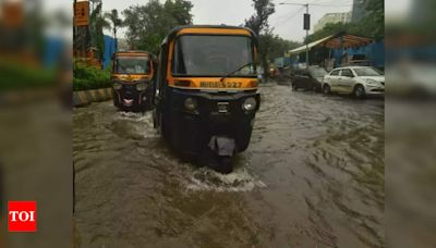 4. Rains unleash chaos in Mumbai and Pune - Times of India