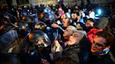La policía georgiana detiene con gases lacrimógenos una protesta contra la ley de "agentes extranjeros"