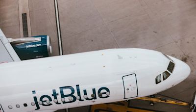 JetBlue Begins $2.75 Billion Debt Sale, Lowered by Moody’s