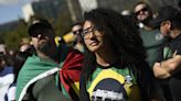 Elecciones en Brasil: en un país cada vez más armado, los crímenes y la violencia política convulsionaron la campaña