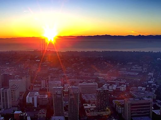 Seattle air quality among worst in US as heat advisory set to take effect