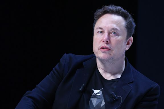 EU sends warning eletter to Musk