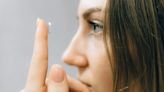 Cofepris emite alerta por comercialización de lentes de contacto ilegales