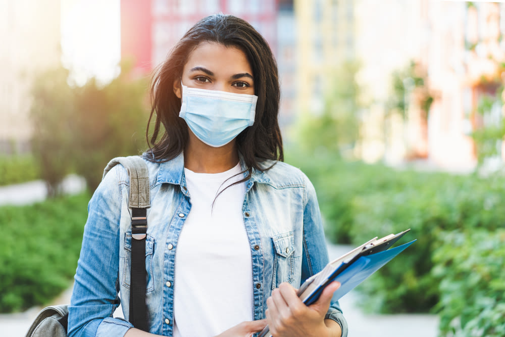 Why you should consider wearing a mask during allergy season