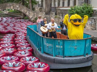San Antonio: El destino más fresco comienza el verano con la primera celebración en el río