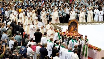 20,000 Attend Mass Marking 50th Anniversary of the Neocatechumenal Way in US