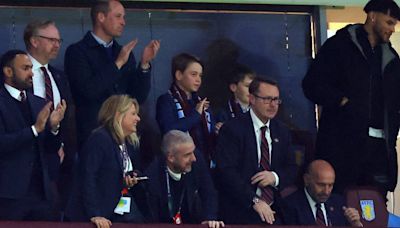 El príncipe Guillermo reaparece por primera vez en público junto a su hijo tras darse a conocer el cáncer de Kate Middleton