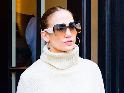 Jennifer Lopez Pairs Her All-White Loungewear With a $500,000 Birkin Bag