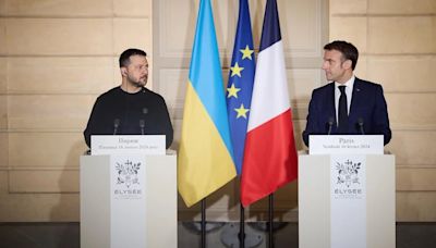 Macron anuncia que Francia entregará cazas Mirage 2000 a Ucrania