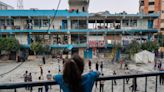 Cerca de 50 muertos en ataques israelíes contra escuela de UNRWA y otras zonas del centro de Gaza