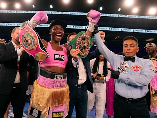 Claressa Shields wins heavyweight, light-heavyweight belts with second-round knockout