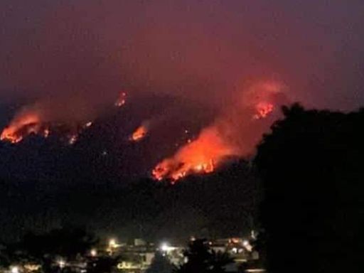 Pobladores llegan desde Veracruz y Puebla, piden ayuda en CDMX para sofocar enorme incendio forestal
